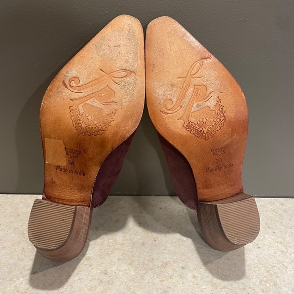 FREE PEOPLE Anya Suede Block Heel Mules Burgundy Pointed Toe Boho Western - Picture 10 of 13